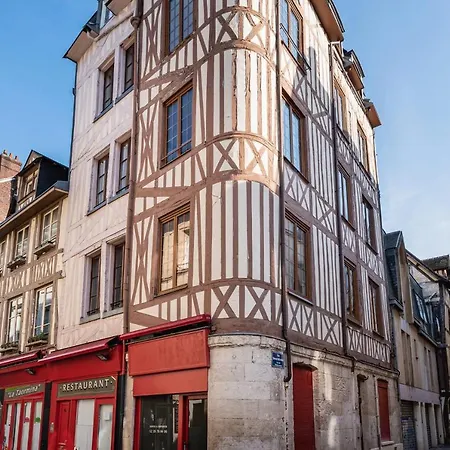 Nice And Charming Flat On The Old Roofs - Welkeys Lägenhet Rouen